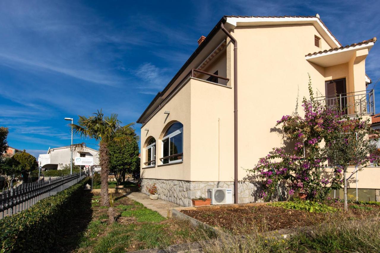 Apartments Spanjic Veglia Exterior foto
